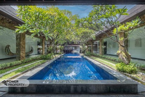 5 bedrooms Villa in Seminyak, Badung, Indonesia No. 7620 12