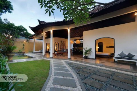 Вилла с 2 спальнями в Seminyak, Бадунг, Индонезия № 13572 3