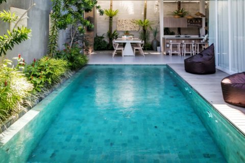 2 bedrooms Villa in Seminyak, Badung, Indonesia No. 7589 1