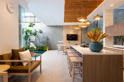 2 bedrooms Villa in Seminyak, Badung, Indonesia No. 7589 3