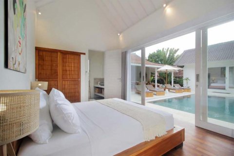 4 bedrooms Villa in Canggu, Badung, Indonesia No. 7586 20