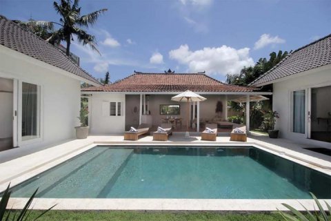 4 bedrooms Villa in Canggu, Badung, Indonesia No. 7586 2