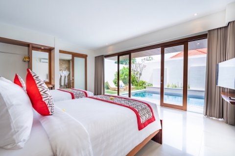 2 bedrooms Villa in Seminyak, Badung, Indonesia No. 7587 14