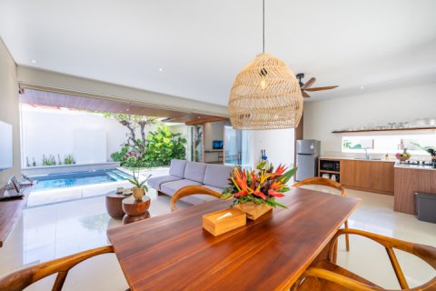 2 bedrooms Villa in Seminyak, Badung, Indonesia No. 7587 12