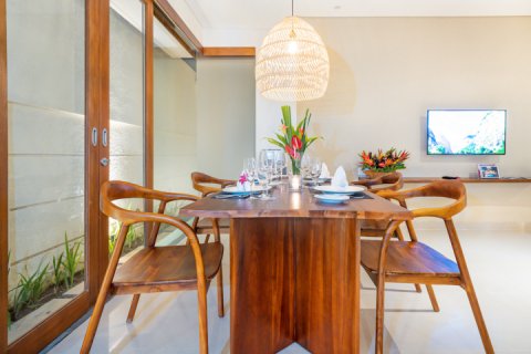 2 bedrooms Villa in Seminyak, Badung, Indonesia No. 7587 7