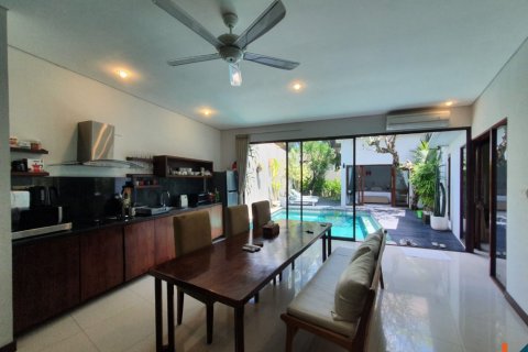 3 bedrooms Villa in Badung, Indonesia No. 10836 4
