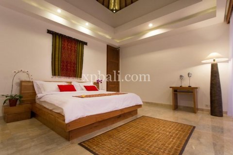 8 bedrooms Villa in Canggu, Badung, Indonesia No. 7970 13