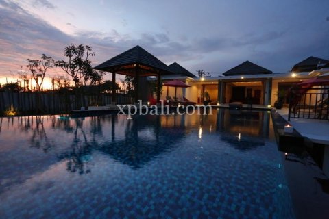 8 bedrooms Villa in Canggu, Badung, Indonesia No. 7970 2