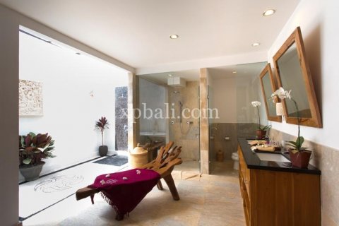 8 bedrooms Villa in Canggu, Badung, Indonesia No. 7970 7