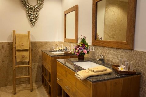 8 bedrooms Villa in Canggu, Badung, Indonesia No. 7970 24