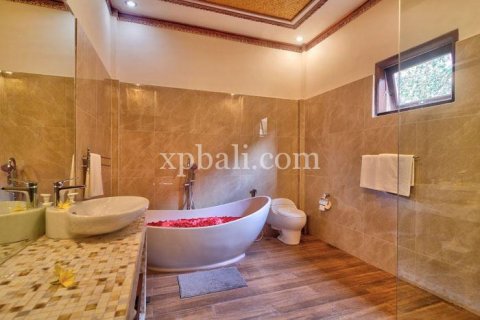 6 bedrooms Villa in South Kuta, Badung, Indonesia No. 7972 11