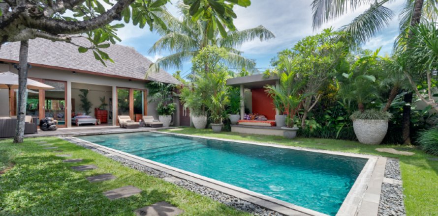 Вилла с 3 спальнями в Seminyak, Бадунг, Индонезия № 1006