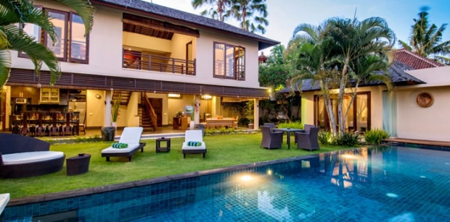 Вилла с 4 спальнями в Seminyak, Бадунг, Индонезия № 1009