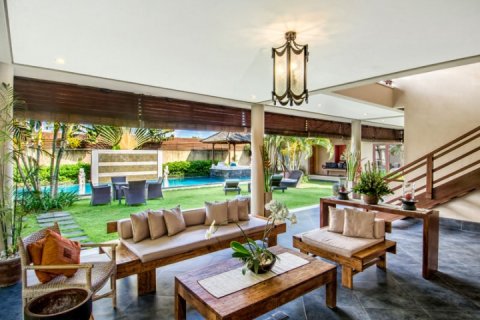 Вилла с 4 спальнями в Seminyak, Бадунг, Индонезия № 1009 9