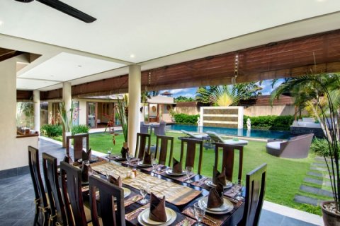 Вилла с 4 спальнями в Seminyak, Бадунг, Индонезия № 1009 12