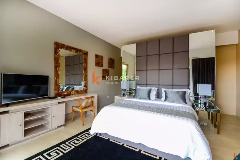 4 bedrooms Villa in Kuta, Badung, Indonesia No. 12197 8