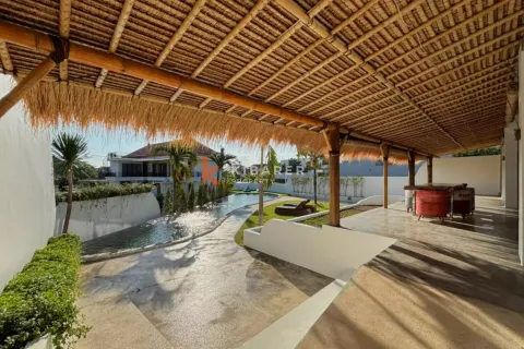 Вилла с 4 спальнями в Canggu, Бадунг, Индонезия № 12528 11