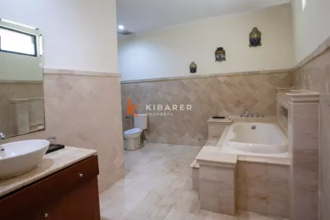 Вилла с 4 спальнями в Jimbaran, Бадунг, Индонезия № 12529 10