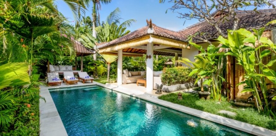 3 bedrooms Villa in Seminyak, Badung, Indonesia No. 1335