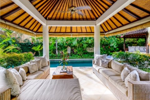 3 bedrooms Villa in Seminyak, Badung, Indonesia No. 1335 13