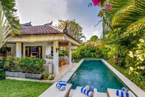 3 bedrooms Villa in Seminyak, Badung, Indonesia No. 1335 3