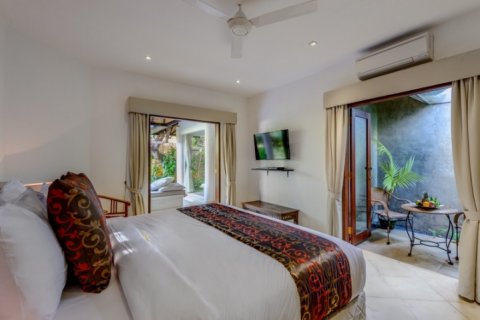3 bedrooms Villa in Seminyak, Badung, Indonesia No. 1335 20