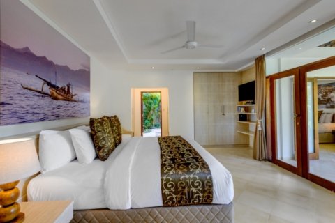 3 bedrooms Villa in Seminyak, Badung, Indonesia No. 1335 25