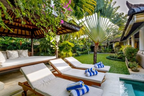 3 bedrooms Villa in Seminyak, Badung, Indonesia No. 1335 6
