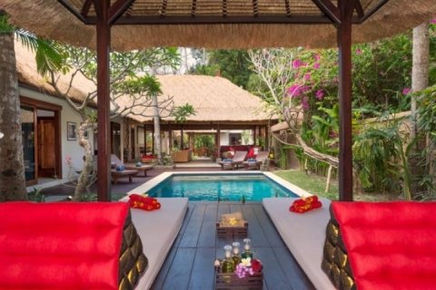 4 bedrooms Villa in Seminyak, Badung, Indonesia No. 1330 8