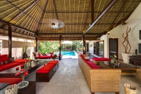 4 bedrooms Villa in Seminyak, Badung, Indonesia No. 1330 7