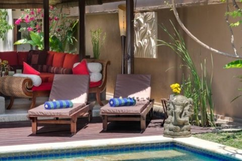 4 bedrooms Villa in Seminyak, Badung, Indonesia No. 1330 6