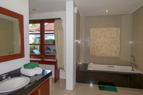 6 bedrooms Villa in South Denpasar, Denpasar, Indonesia No. 1332 18