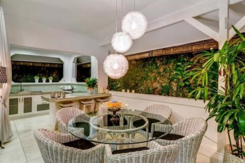 Вилла с 3 спальнями в Seminyak, Бадунг, Индонезия № 1303 7