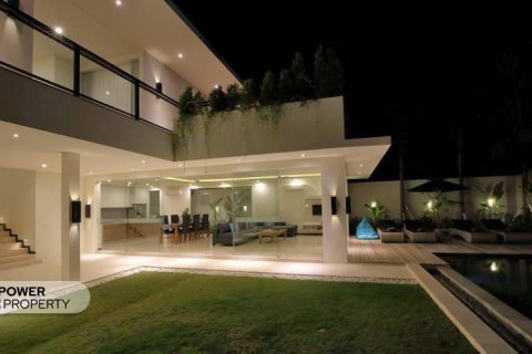 3 bedrooms Villa in Seminyak, Badung, Indonesia No. 9036 8