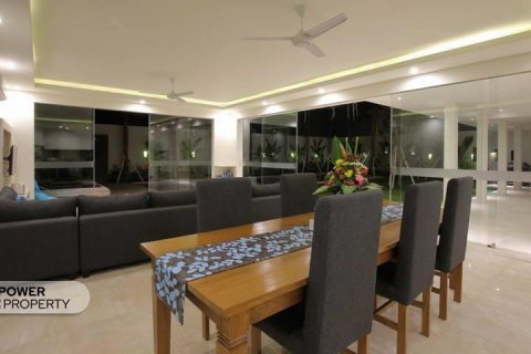 3 bedrooms Villa in Seminyak, Badung, Indonesia No. 9036 11