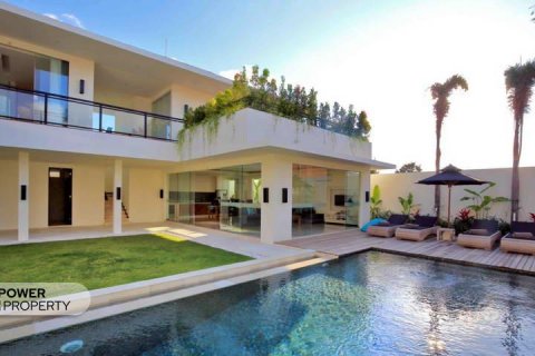 3 bedrooms Villa in Seminyak, Badung, Indonesia No. 9036 21