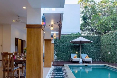 2 bedrooms Villa in Seminyak, Badung, Indonesia No. 9035 12