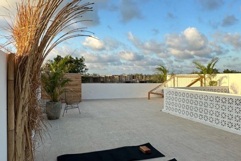 2 bedrooms Villa in Kuta, Badung, Indonesia No. 11141 15