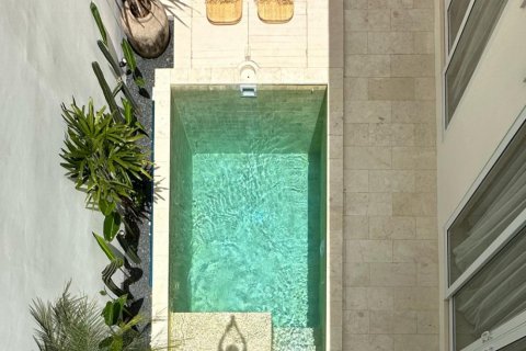 2 bedrooms Villa in Kuta, Badung, Indonesia No. 11141 10