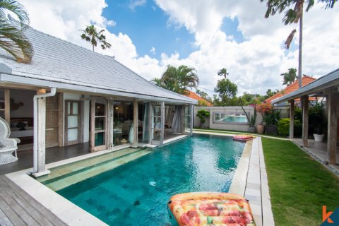 4 bedrooms Villa in Kerobokan, Badung, Indonesia No. 11140 2
