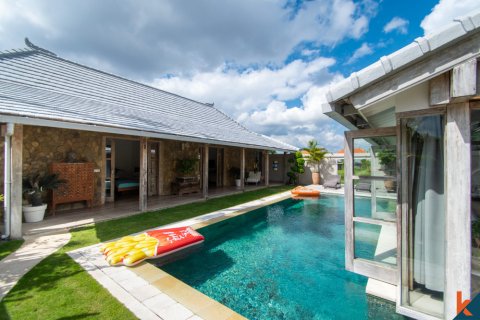 4 bedrooms Villa in Kerobokan, Badung, Indonesia No. 11140