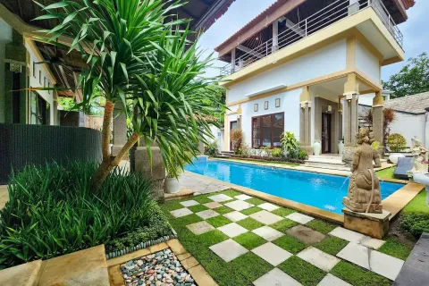 7 bedrooms Villa in Kuta, Badung, Indonesia No. 10532 5