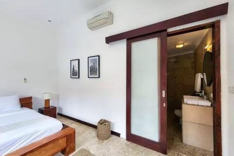 7 bedrooms Villa in Kuta, Badung, Indonesia No. 10532 17