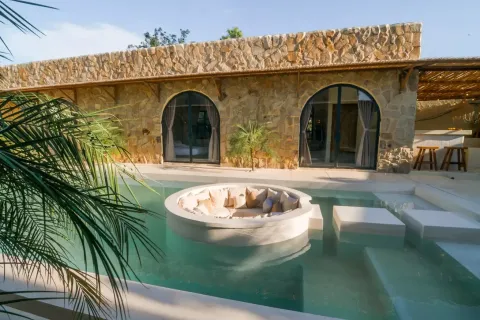 3 bedrooms Villa in Jimbaran, Badung, Indonesia No. 10230 2