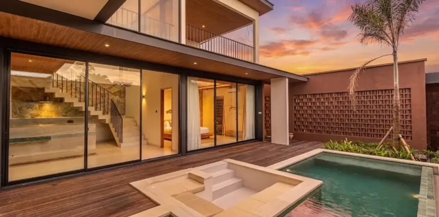 3 bedrooms Villa in Kerobokan, Badung, Indonesia No. 10227