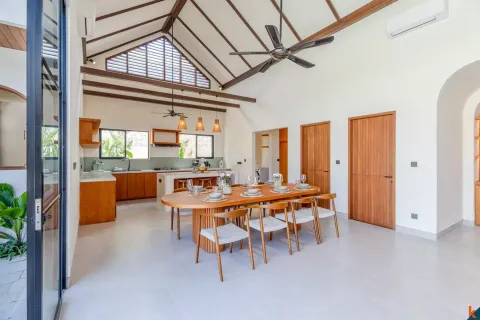 4 bedrooms Villa in Tibubeneng, Badung, Indonesia No. 10192 23