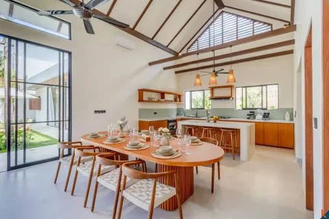 4 bedrooms Villa in Tibubeneng, Badung, Indonesia No. 10192 6