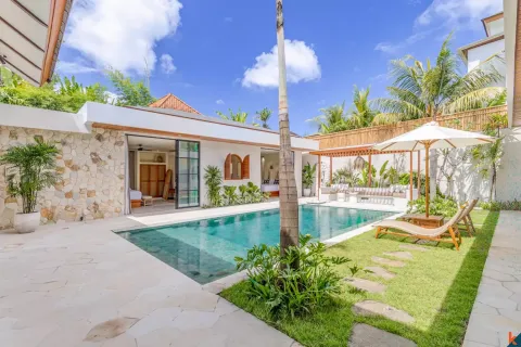 4 bedrooms Villa in Tibubeneng, Badung, Indonesia No. 10192