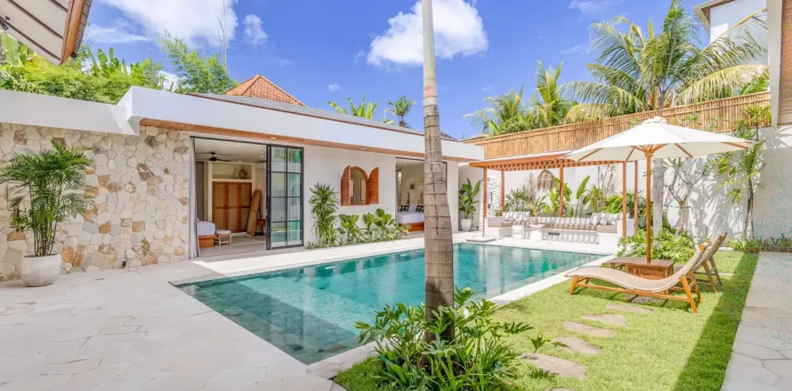 4 bedrooms Villa in Tibubeneng, Badung, Indonesia No. 10192
