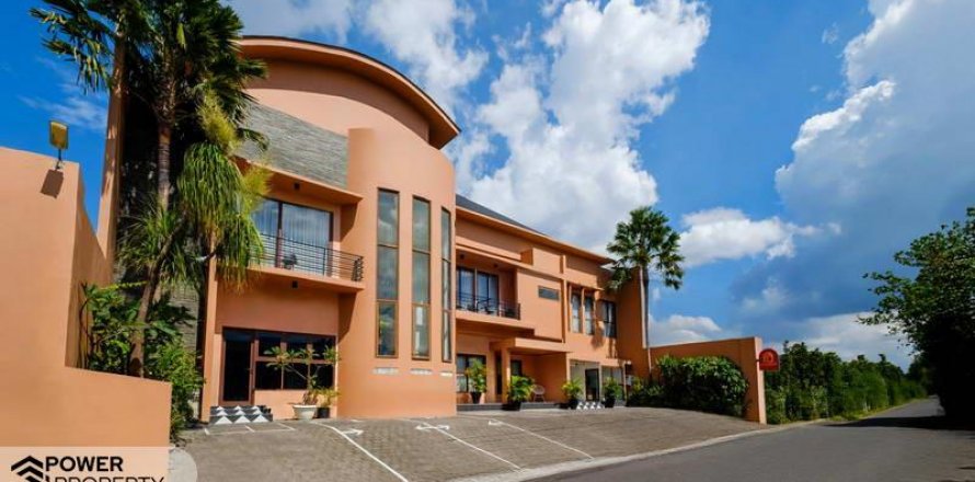 9 bedrooms Apartment in Seminyak, Badung, Indonesia No. 8953